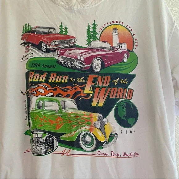 Graphic T-shirt - Picture 2 of 13